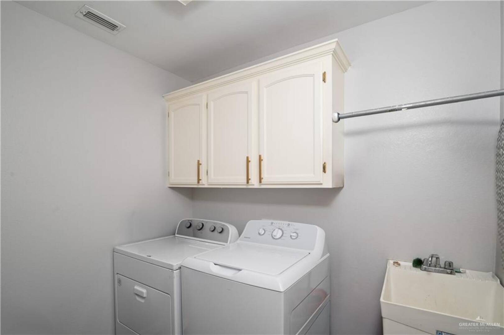 886 Quail Hollow Dr Weslaco, TX 78596