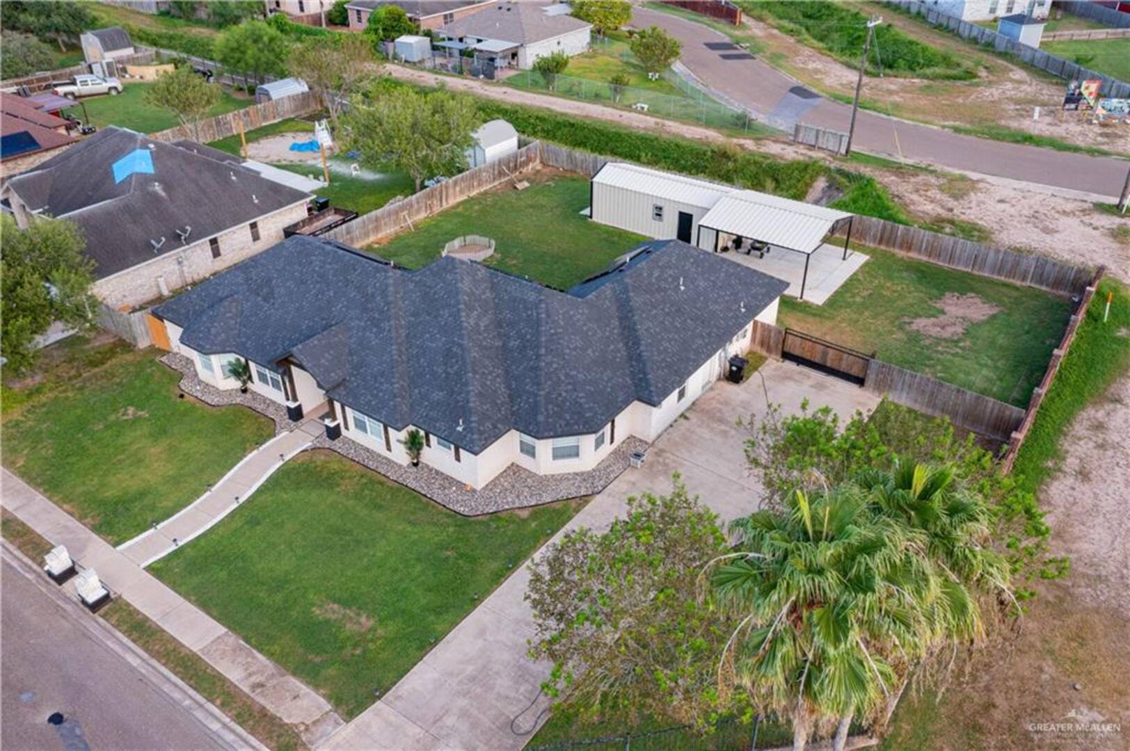 886 Quail Hollow Dr Weslaco, TX 78596