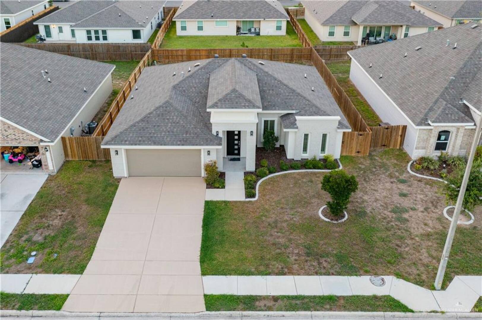 7405 N 53rd St Mission, TX 78573