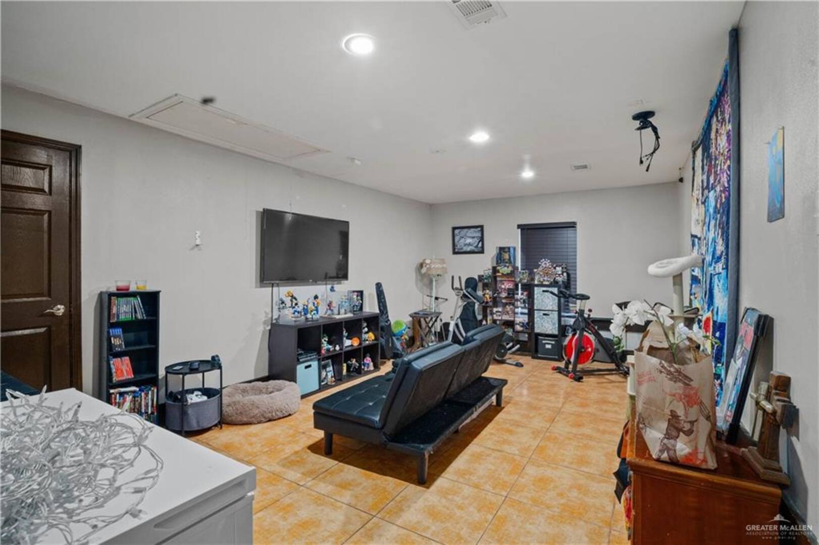 2307 E 27th St Mission, TX 78574