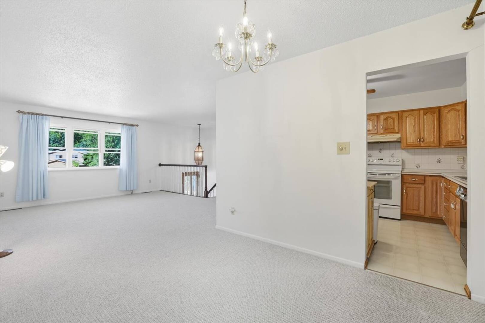 1735 Wooten Road Colorado Springs, CO 80915