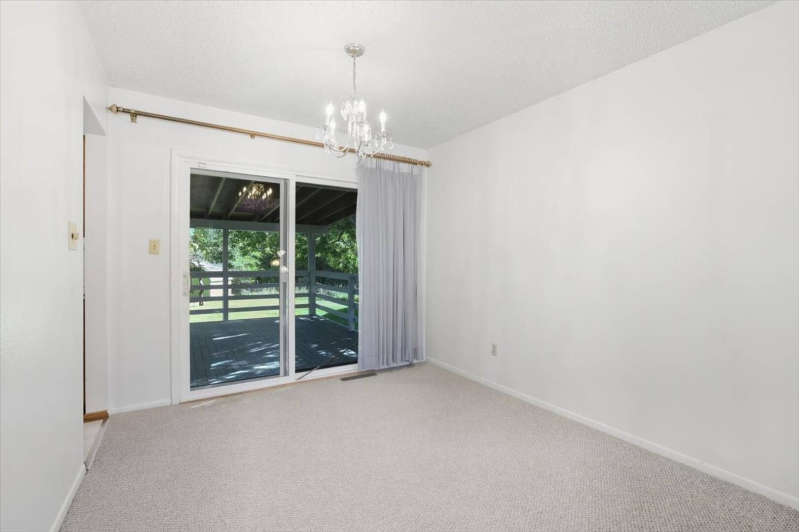 1735 Wooten Road Colorado Springs, CO 80915