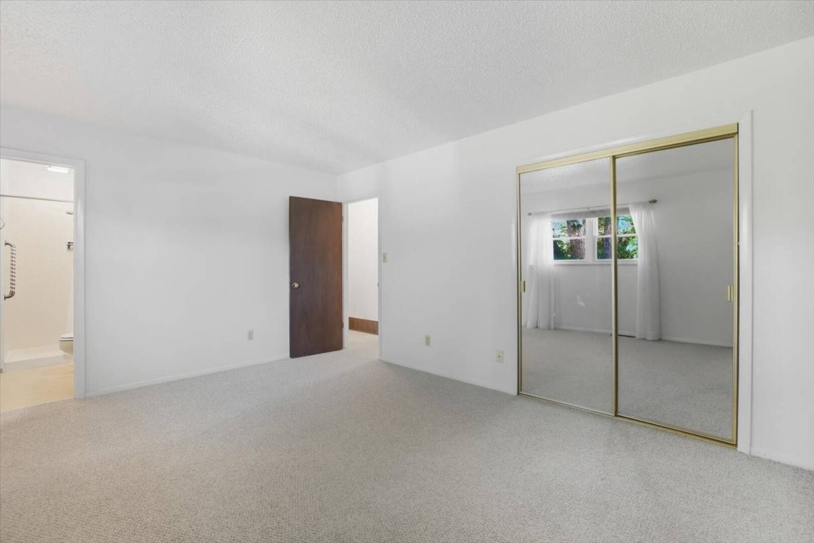 1735 Wooten Road Colorado Springs, CO 80915