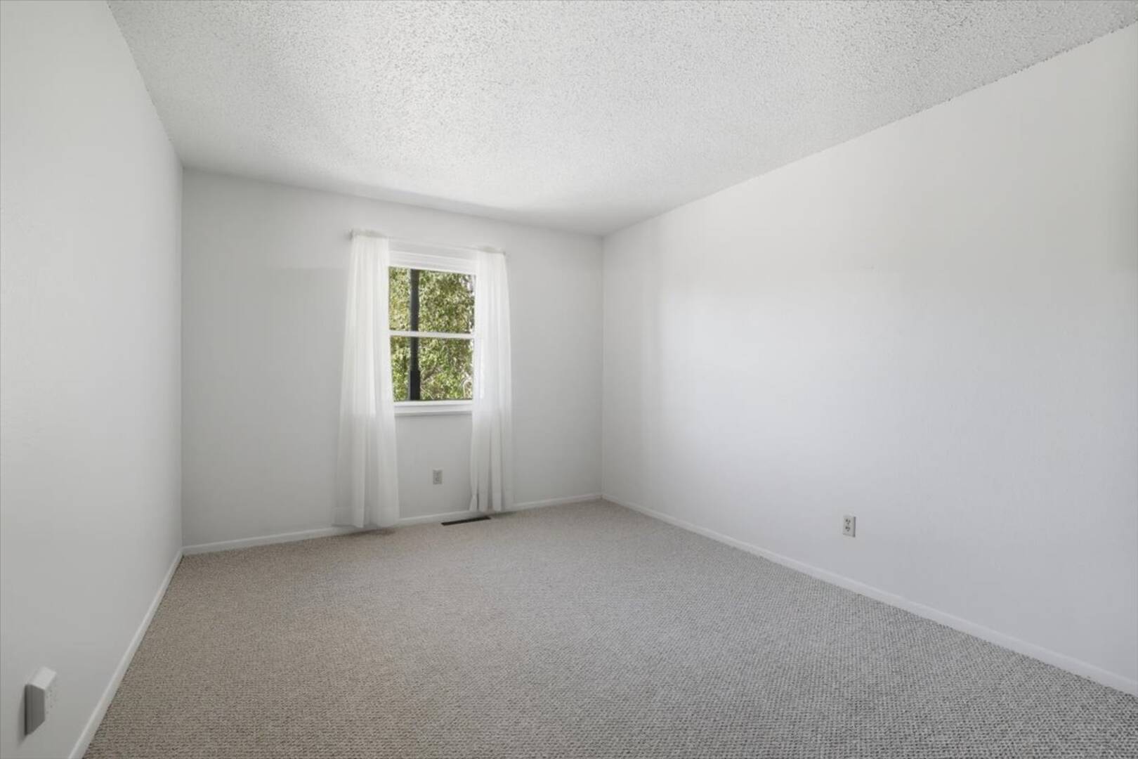1735 Wooten Road Colorado Springs, CO 80915