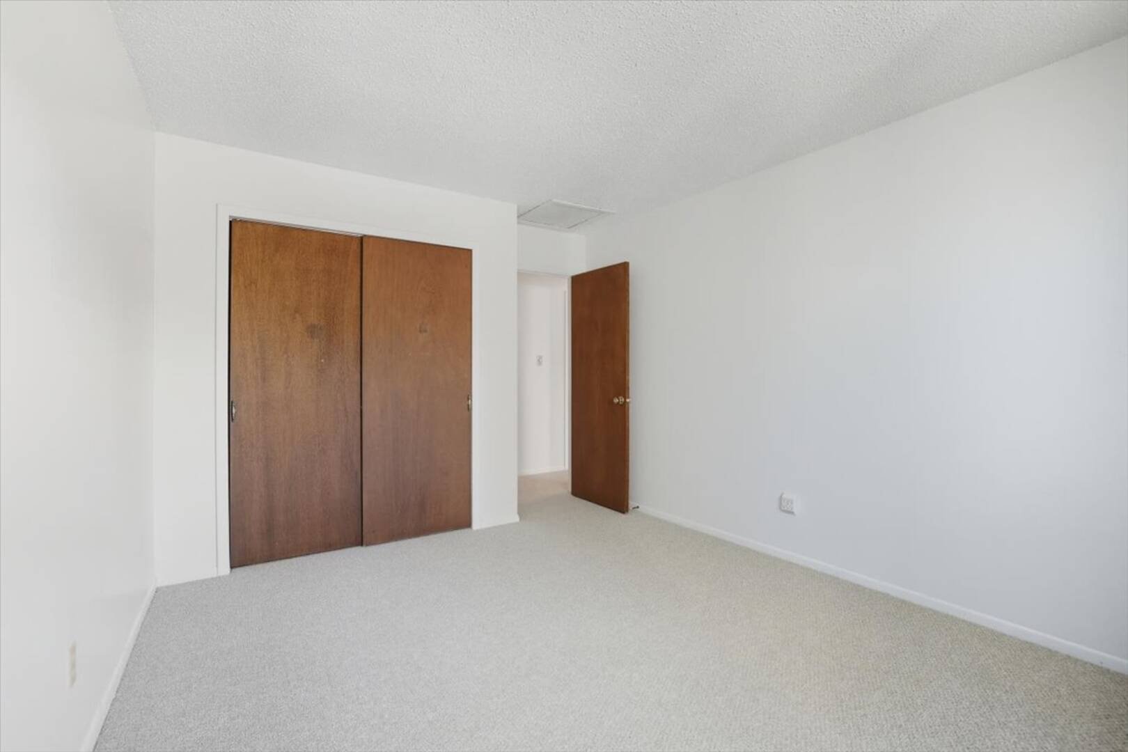 1735 Wooten Road Colorado Springs, CO 80915