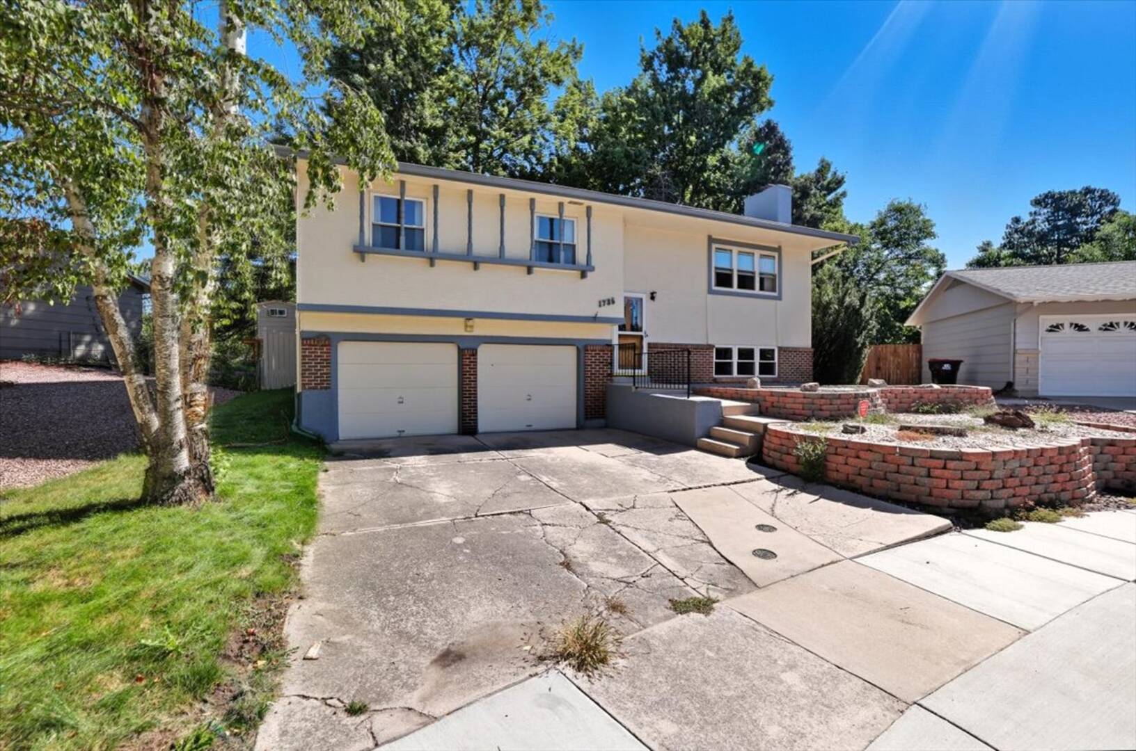 1735 Wooten Road Colorado Springs, CO 80915