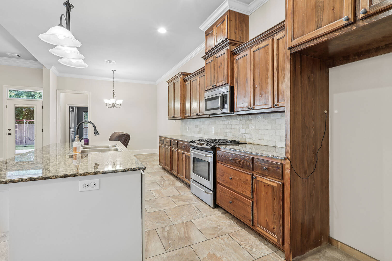 8127 Valencia Ct Baton Rouge, LA 70820
