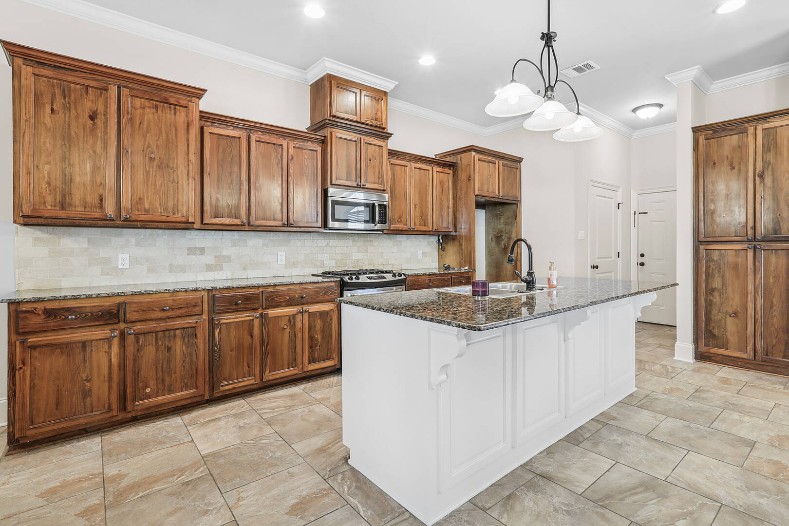 8127 Valencia Ct Baton Rouge, LA 70820