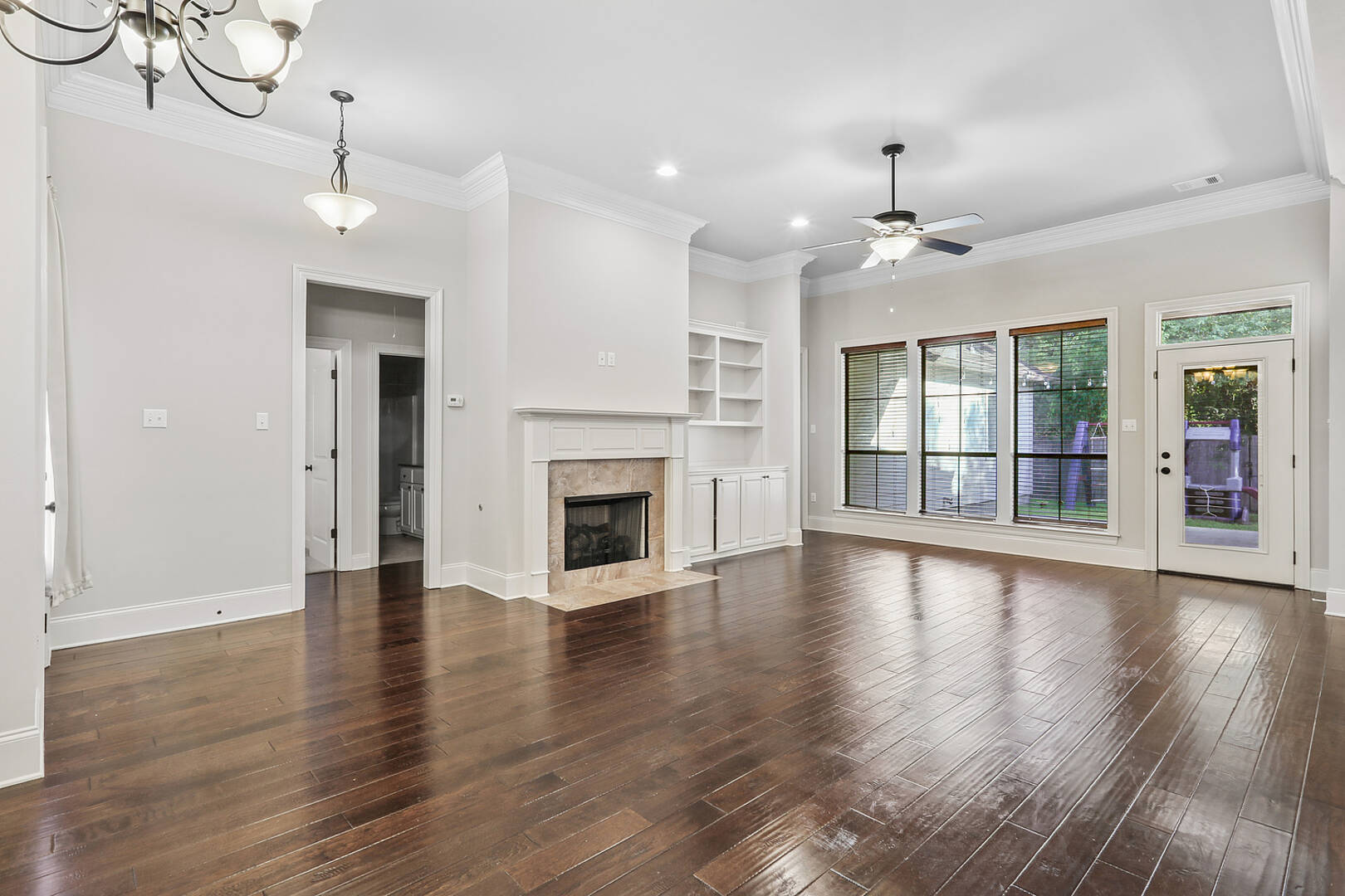 8127 Valencia Ct Baton Rouge, LA 70820
