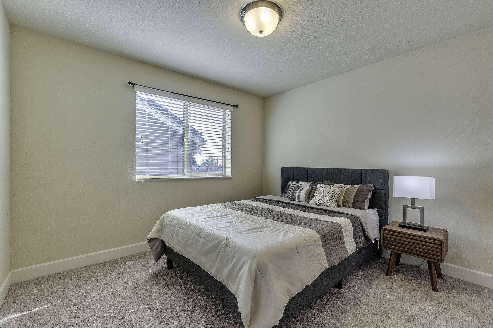 13255 SW Hazelcrest Way Tigard, OR 97224