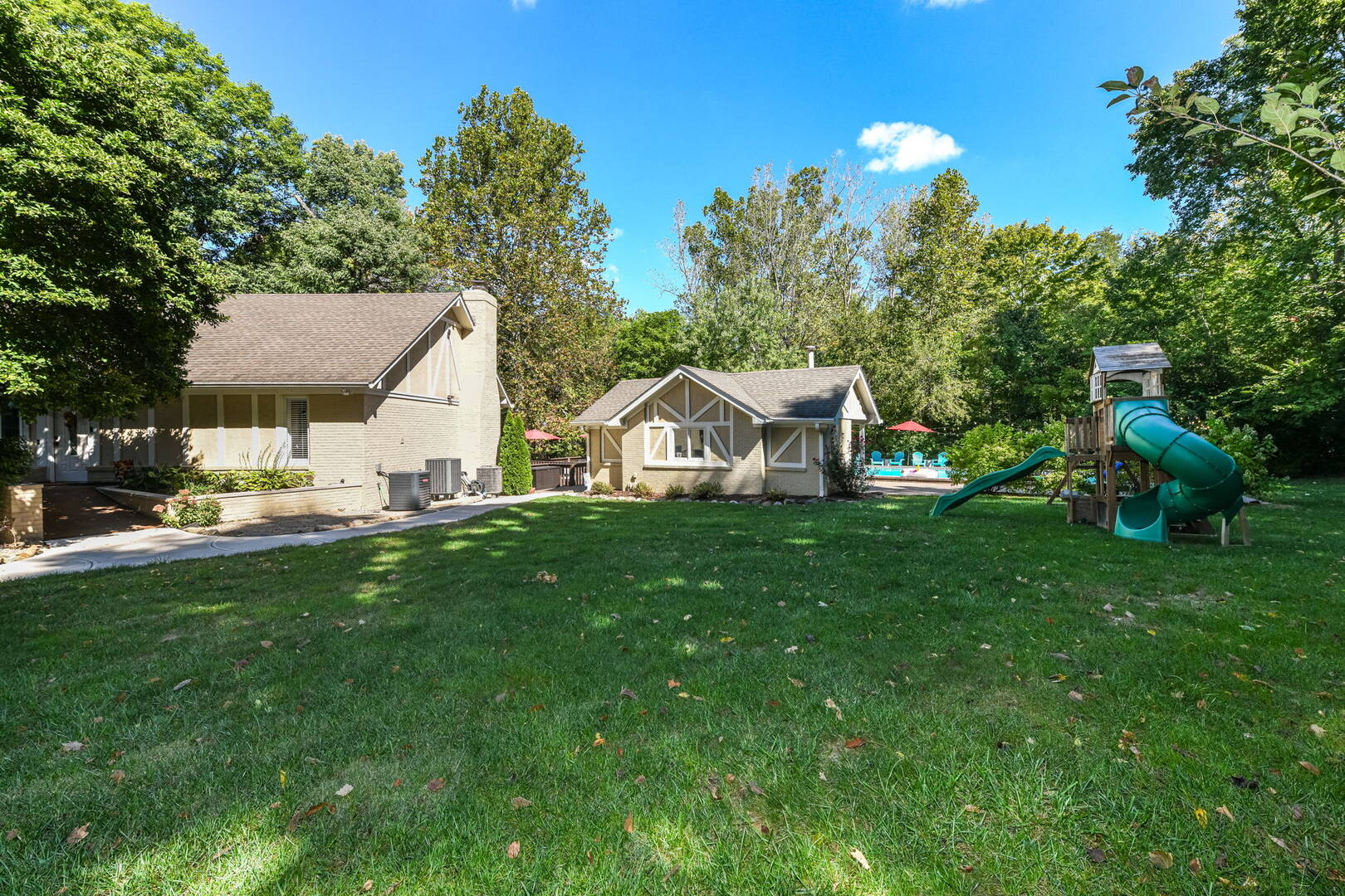 8215 Sunray Ct., Indianapolis, IN 46278