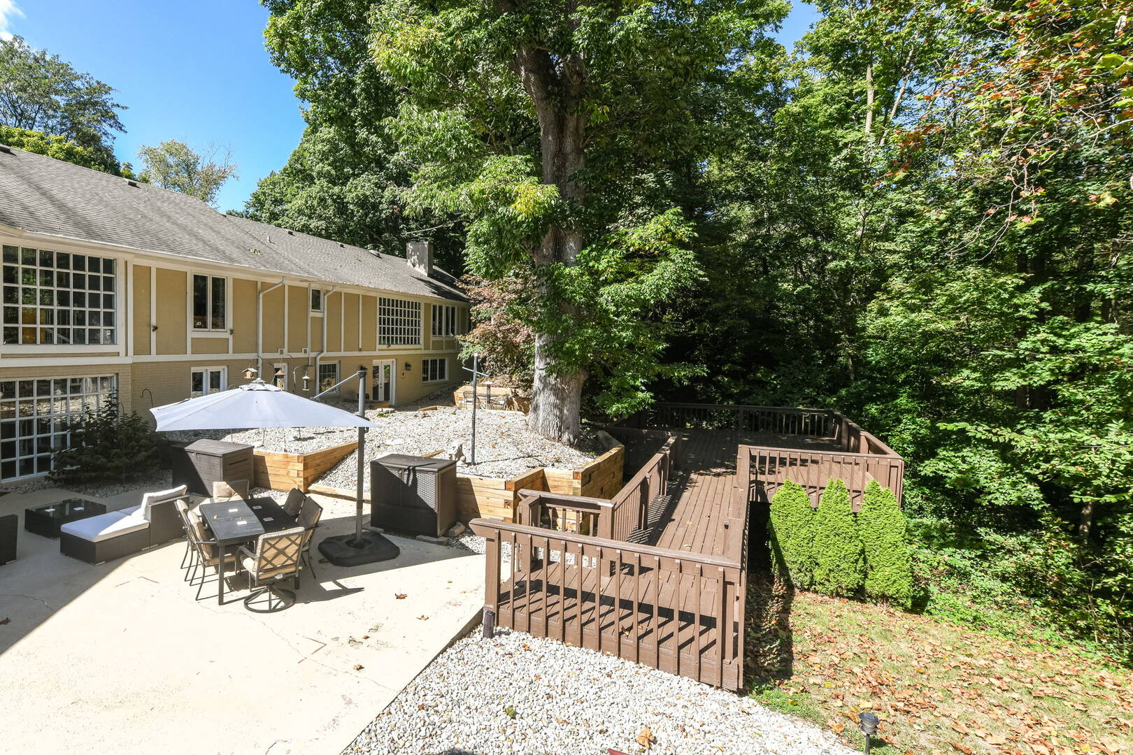 8215 Sunray Ct., Indianapolis, IN 46278