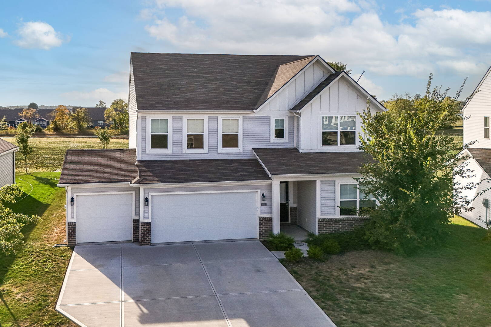2646 Grassy Branch Dr. Whitestown, IN 46075