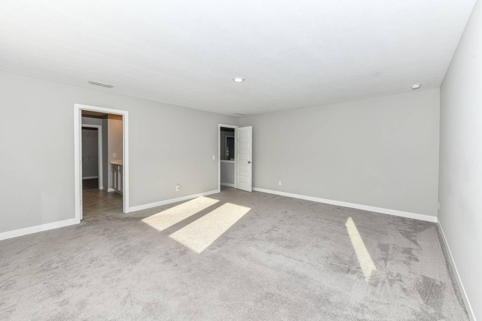 2646 Grassy Branch Dr. Whitestown, IN 46075