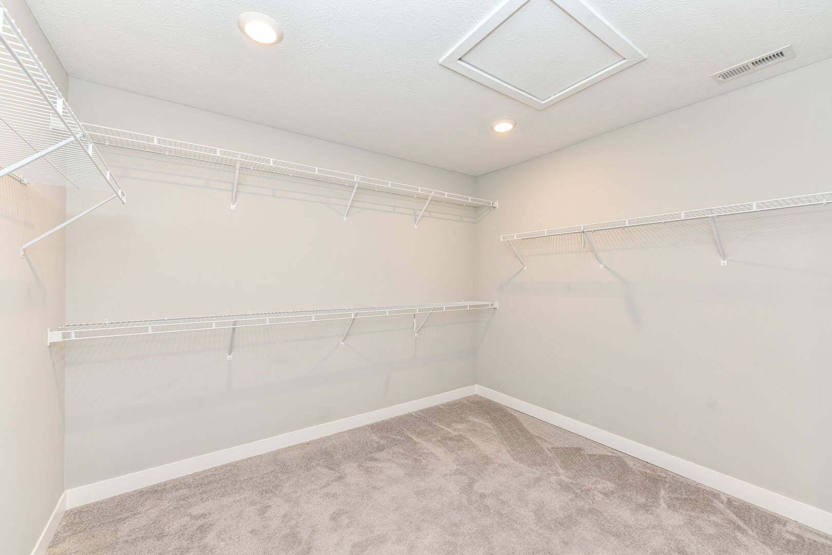 2646 Grassy Branch Dr. Whitestown, IN 46075
