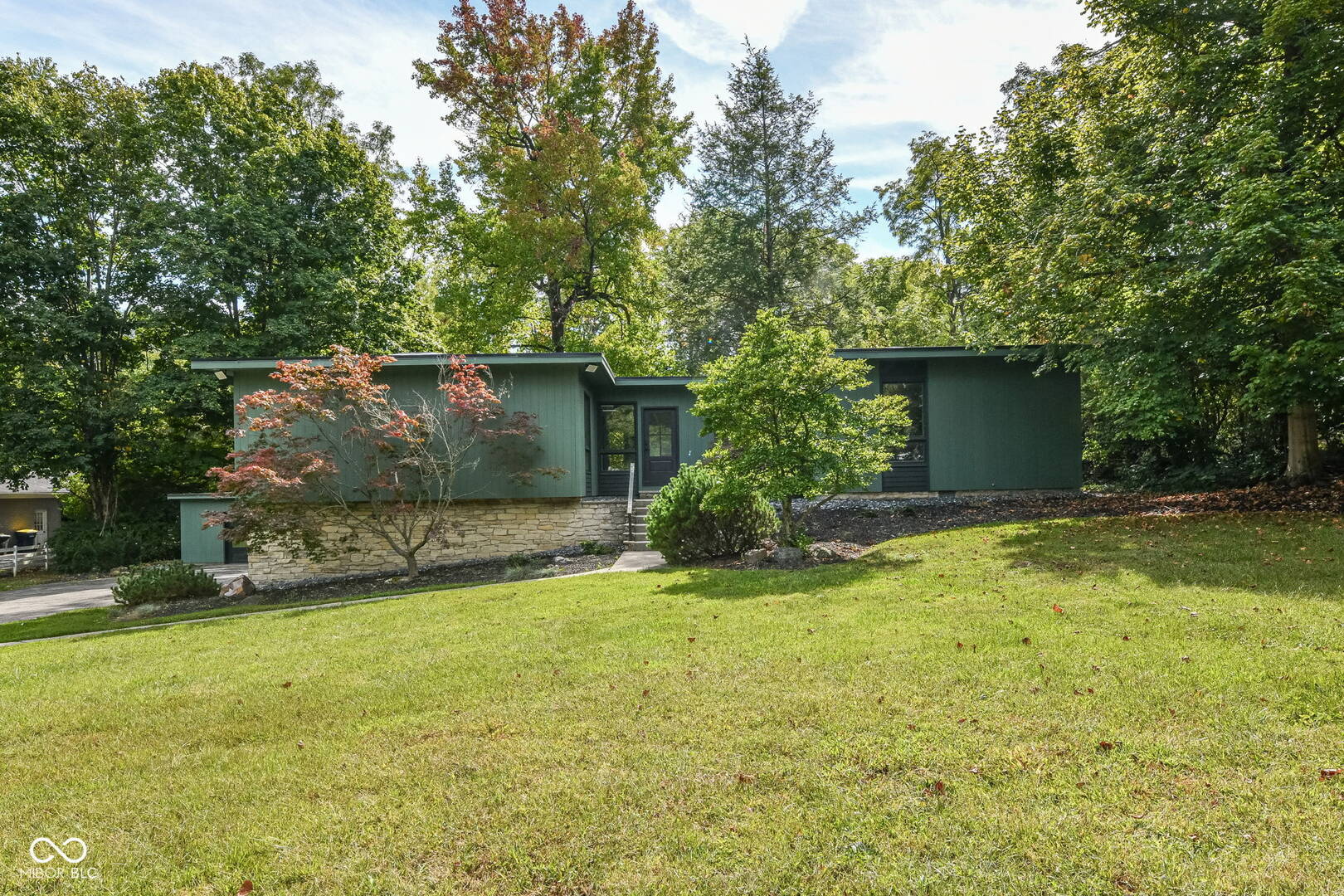 3737 E 71st St Indianapolis, IN 46220