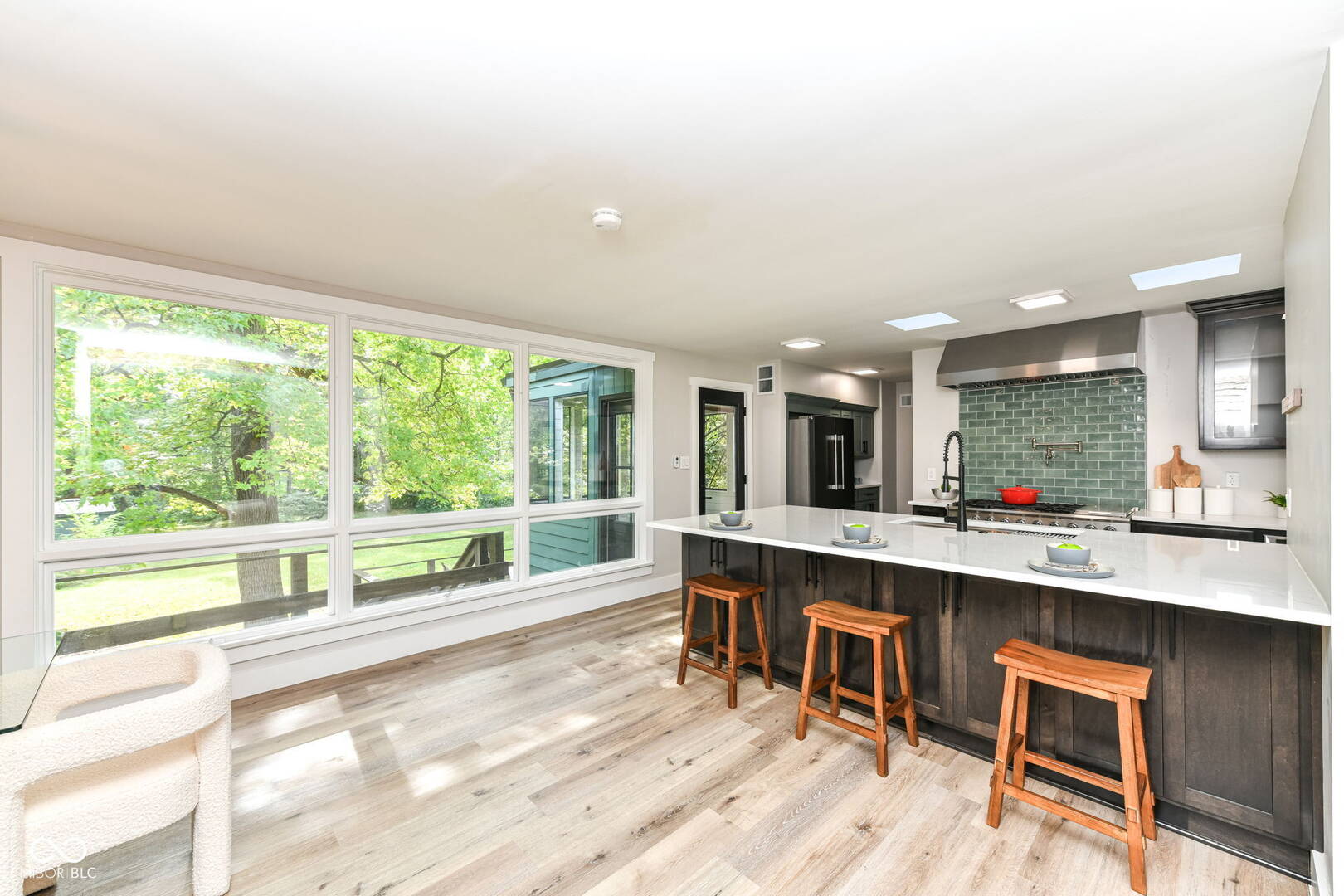 3737 E 71st St Indianapolis, IN 46220