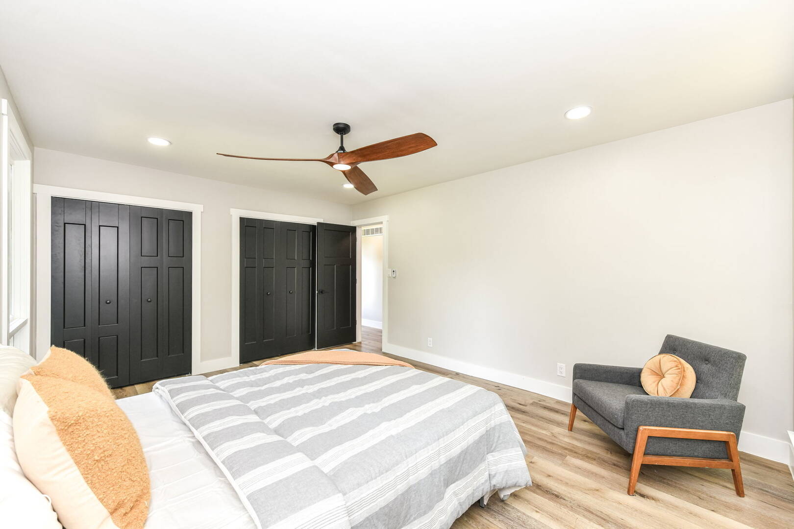 3737 E 71st St Indianapolis, IN 46220