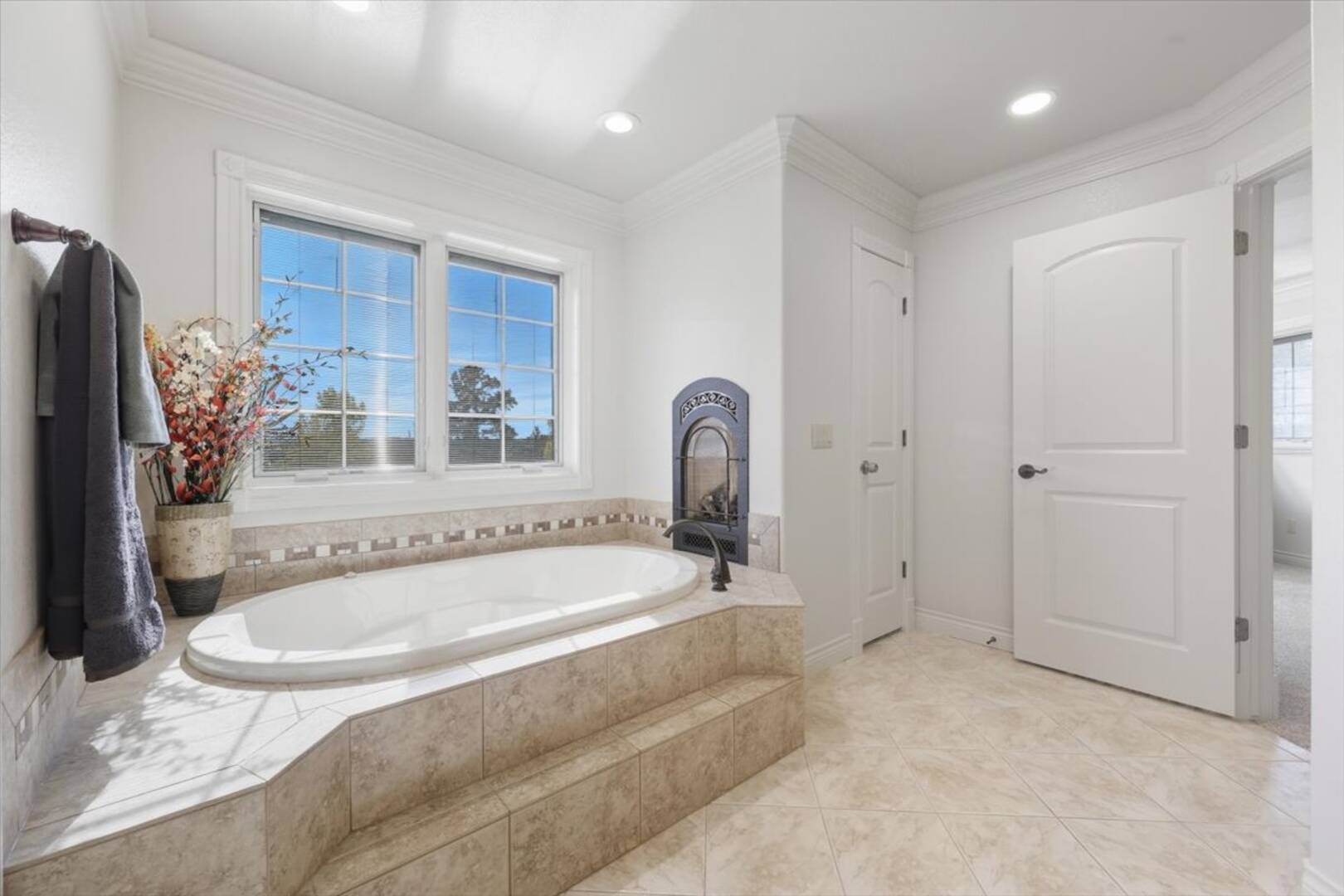 7615 Winding Oaks Drive  Colorado Springs, CO 80919