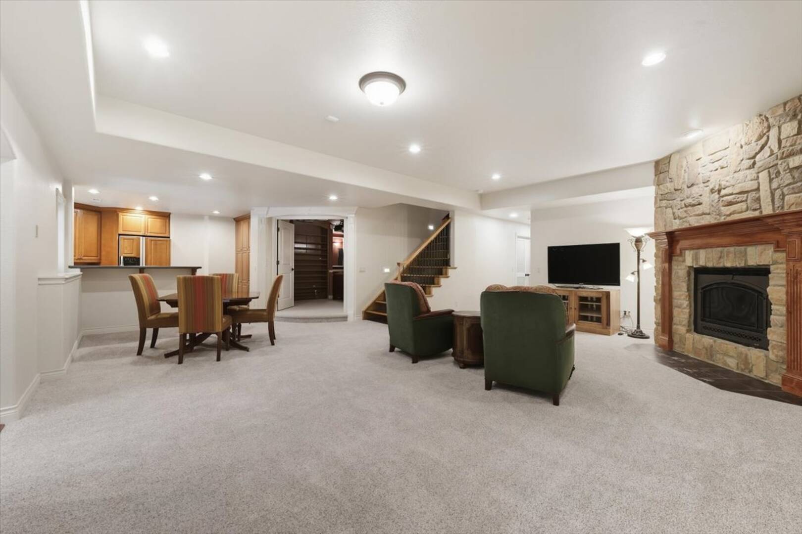 7615 Winding Oaks Drive  Colorado Springs, CO 80919