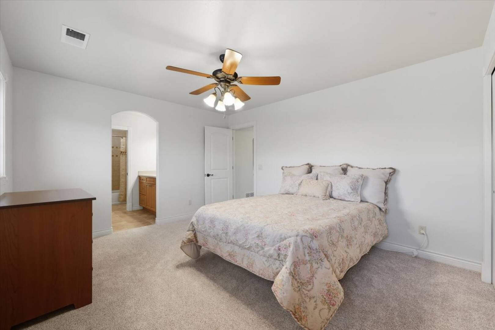 7615 Winding Oaks Drive  Colorado Springs, CO 80919