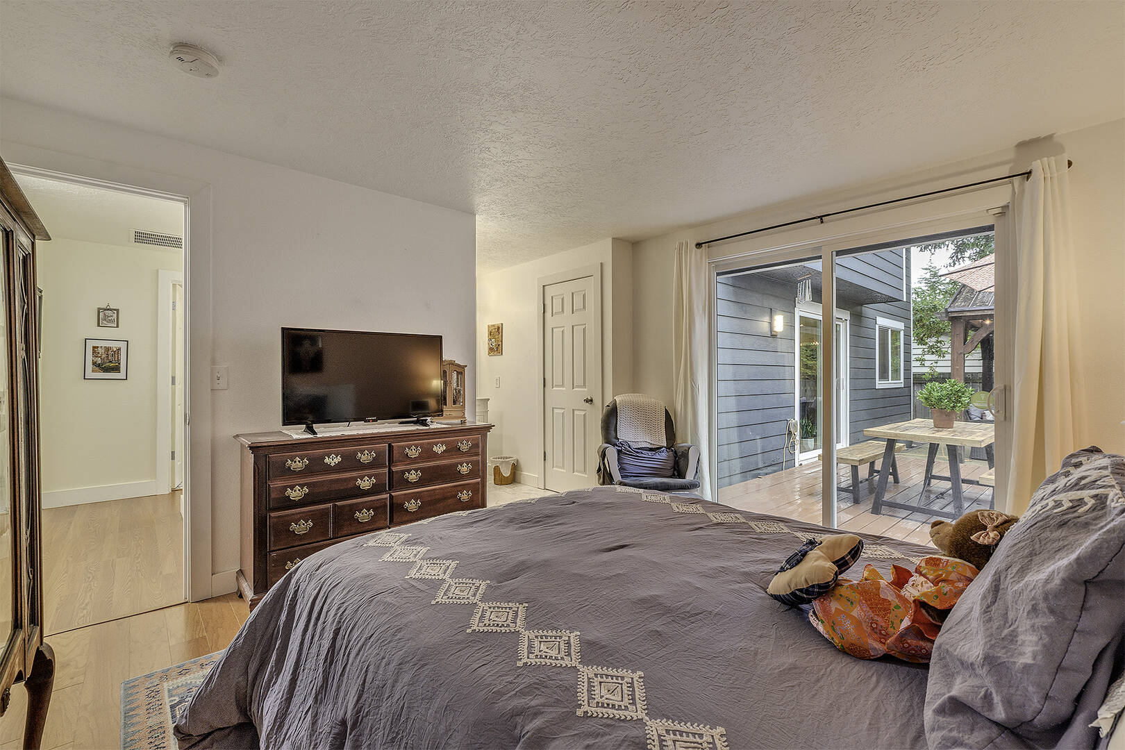 2200 SE Willow Ct Hillsboro, OR 97123