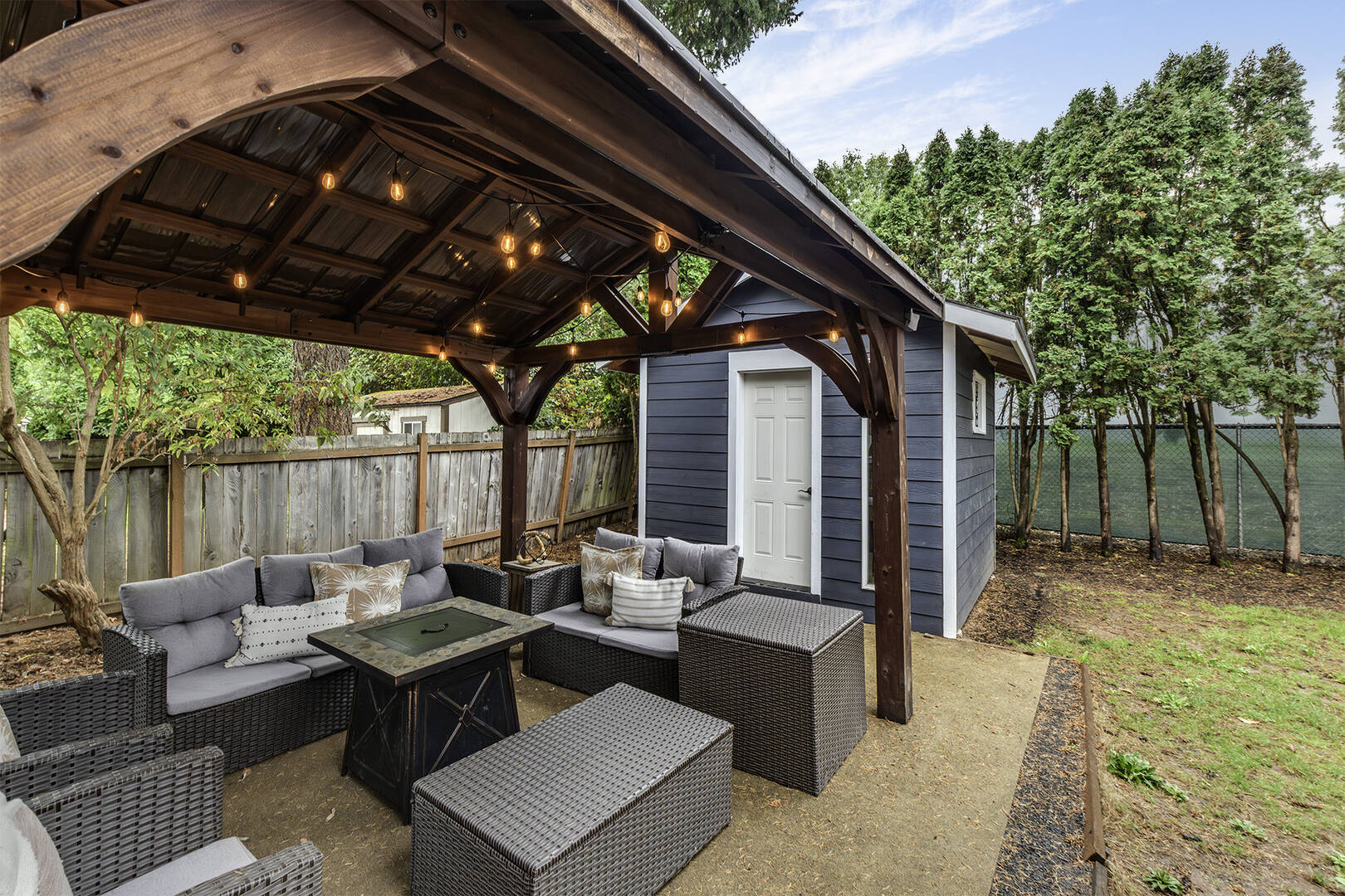 2200 SE Willow Ct Hillsboro, OR 97123