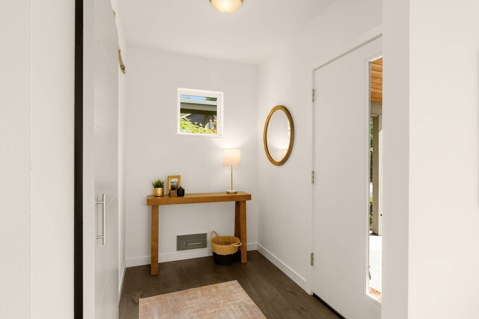 6012 S. 127th Lane Seattle, WA 98178