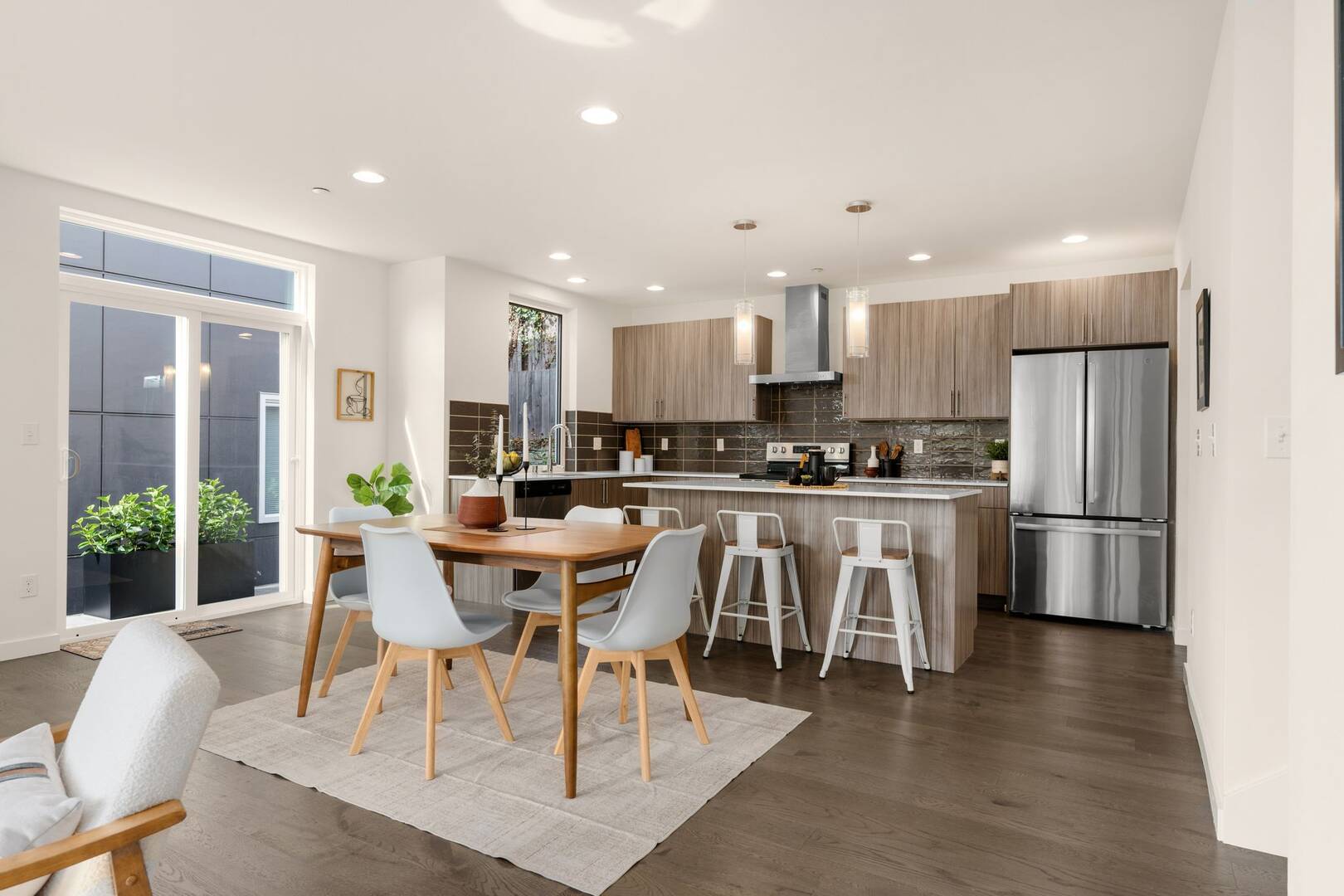 6012 S. 127th Lane Seattle, WA 98178