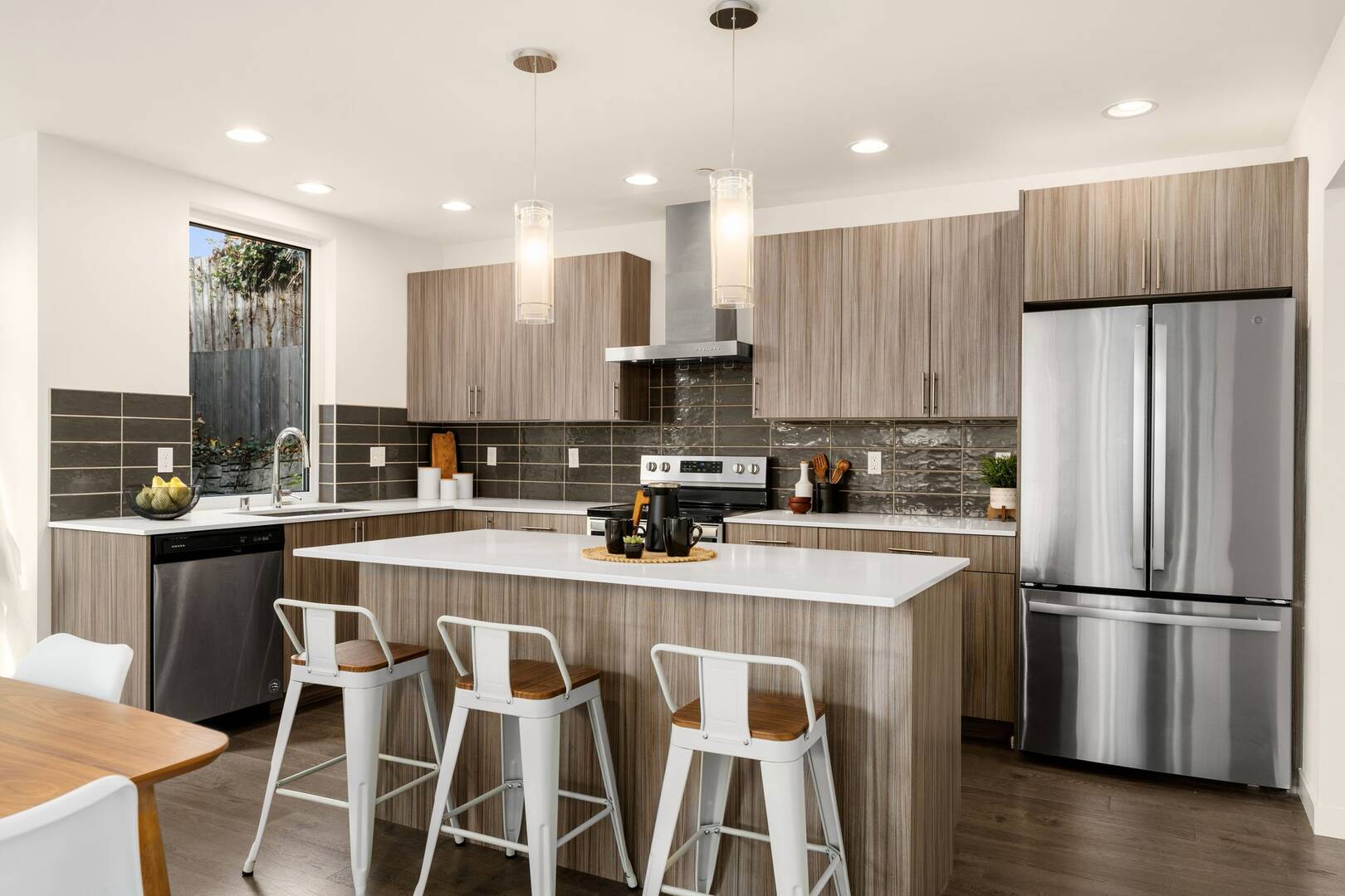 6012 S. 127th Lane Seattle, WA 98178