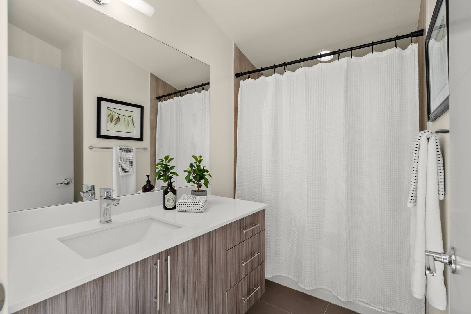 6012 S. 127th Lane Seattle, WA 98178