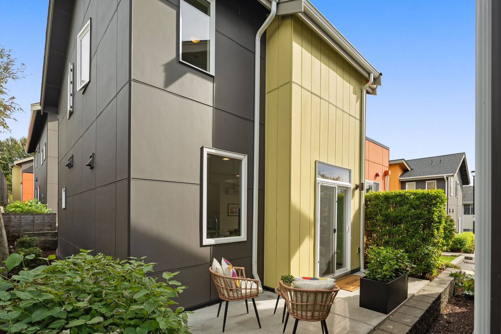 6012 S. 127th Lane Seattle, WA 98178