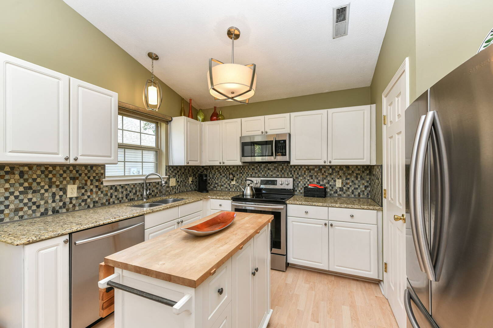 11224 Arborwood Trail, Carmel, IN 46032