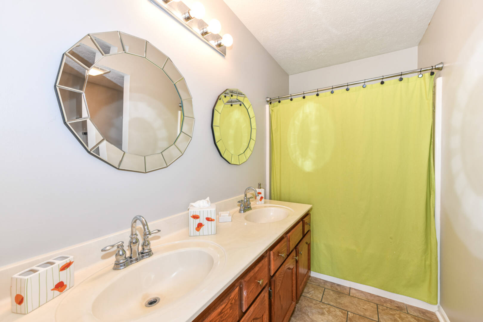8891 Gerking Ct., Indianapolis, IN 46256