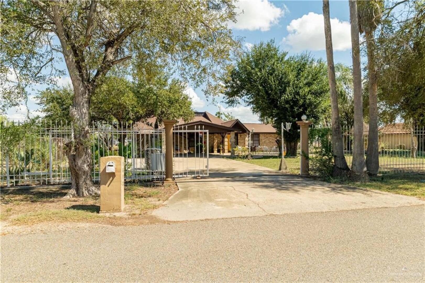 1318 S Maryland St Mission, TX 78573