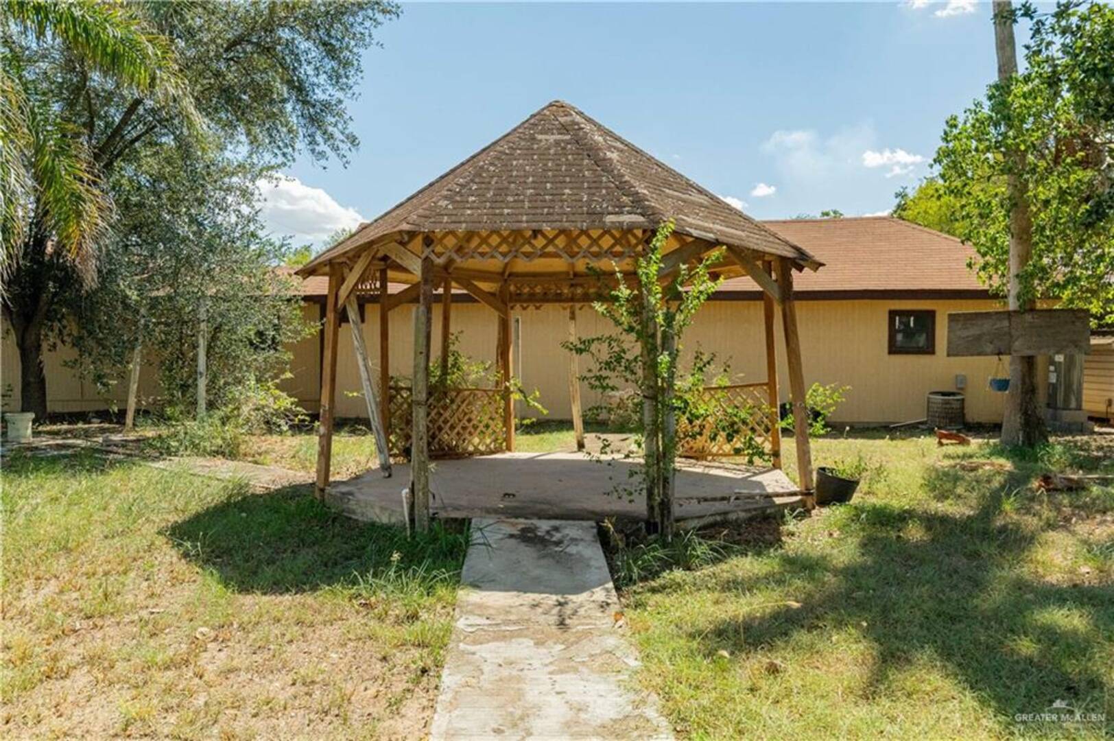 1318 S Maryland St Mission, TX 78573