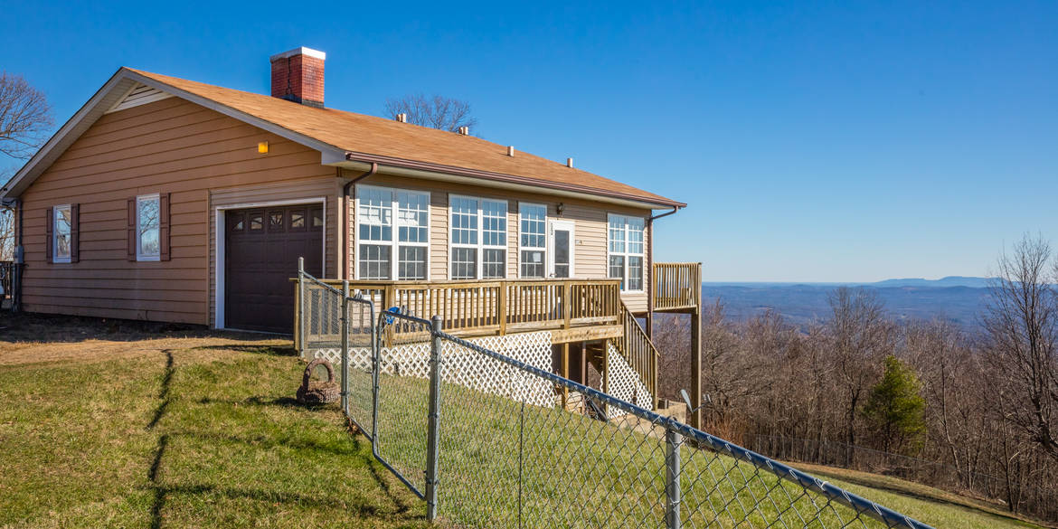 Brivity 93 Little Waterfalls Trl. Fancy Gap, VA 24328