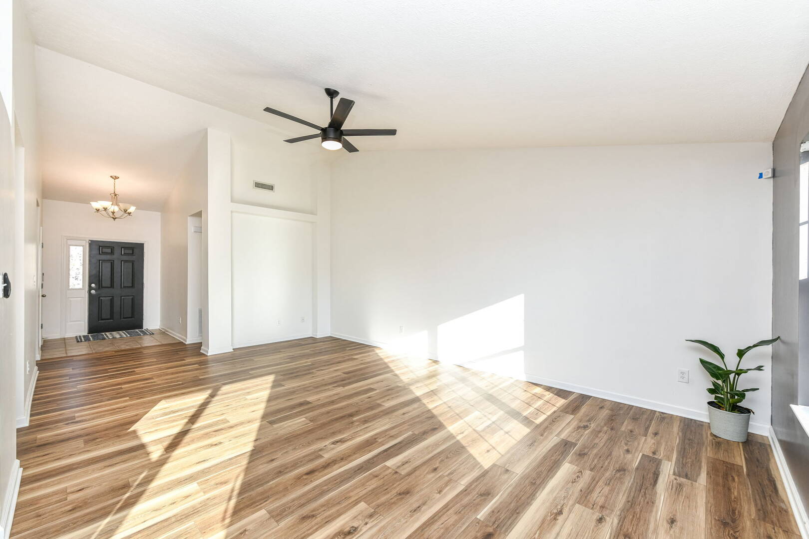 6847 W Odessa Way, McCordsville, IN 46055