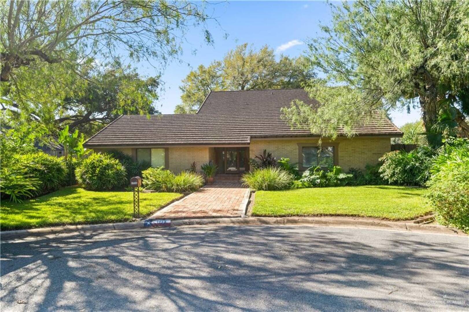 1113 Xanthisma Ave McAllen, TX 78504