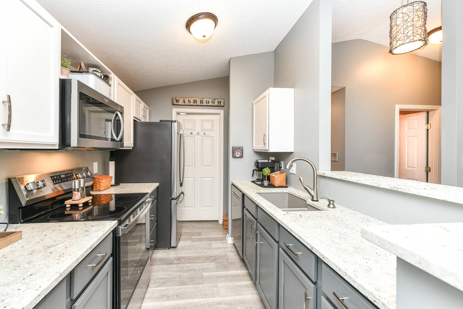 8418 Glenwillow Ln. Unit 205 Indpls, In 46278