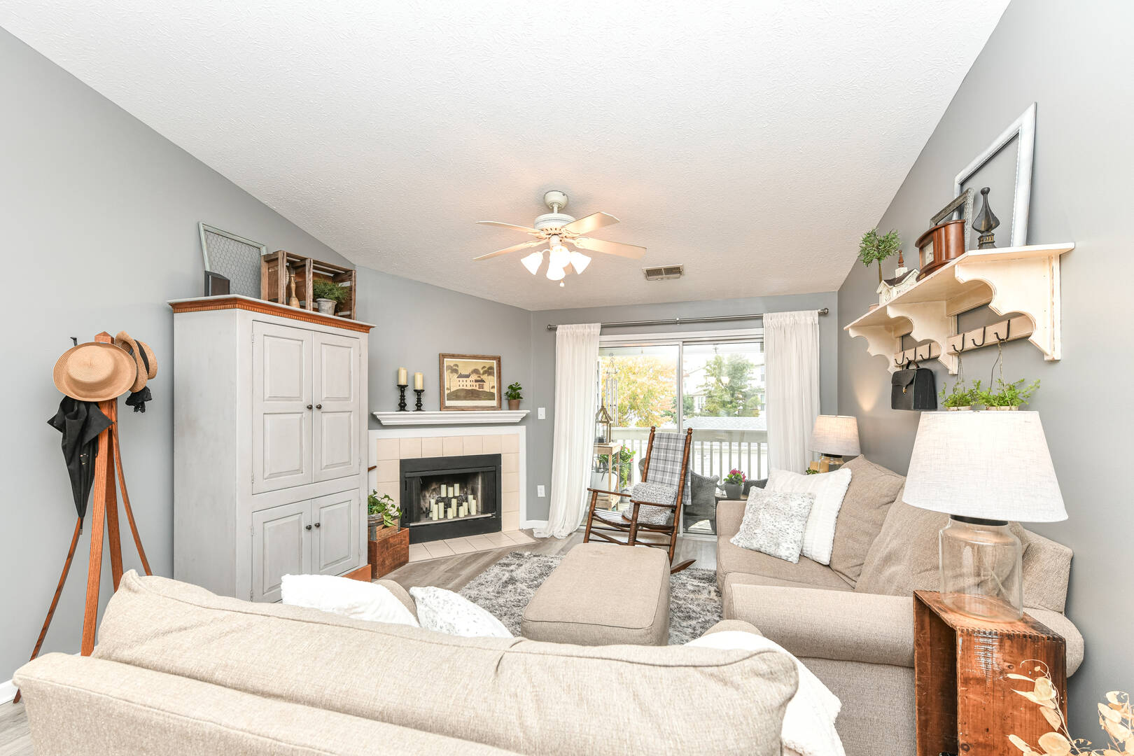 8418 Glenwillow Ln. Unit 205 Indpls, In 46278