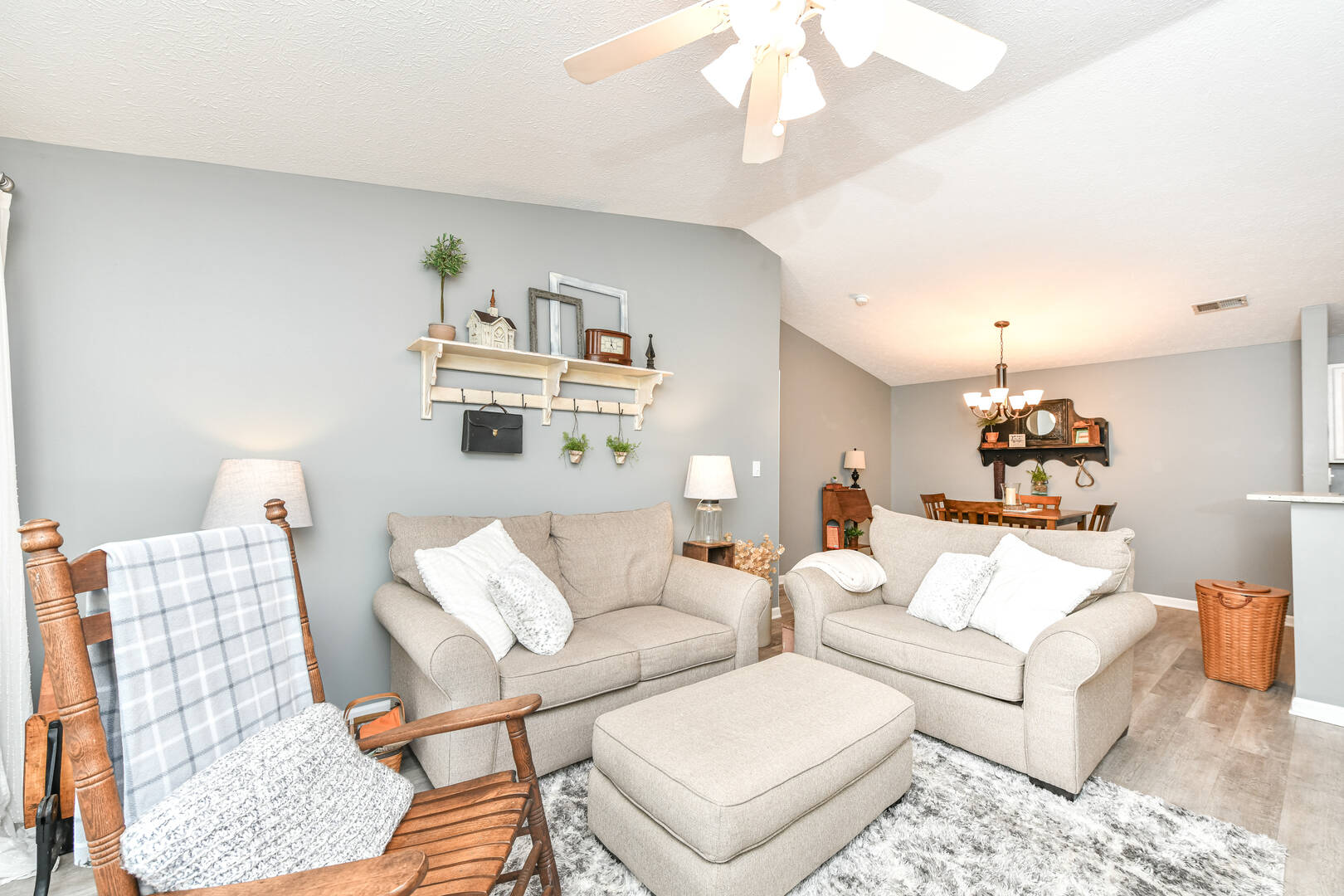 8418 Glenwillow Ln. Unit 205 Indpls, In 46278