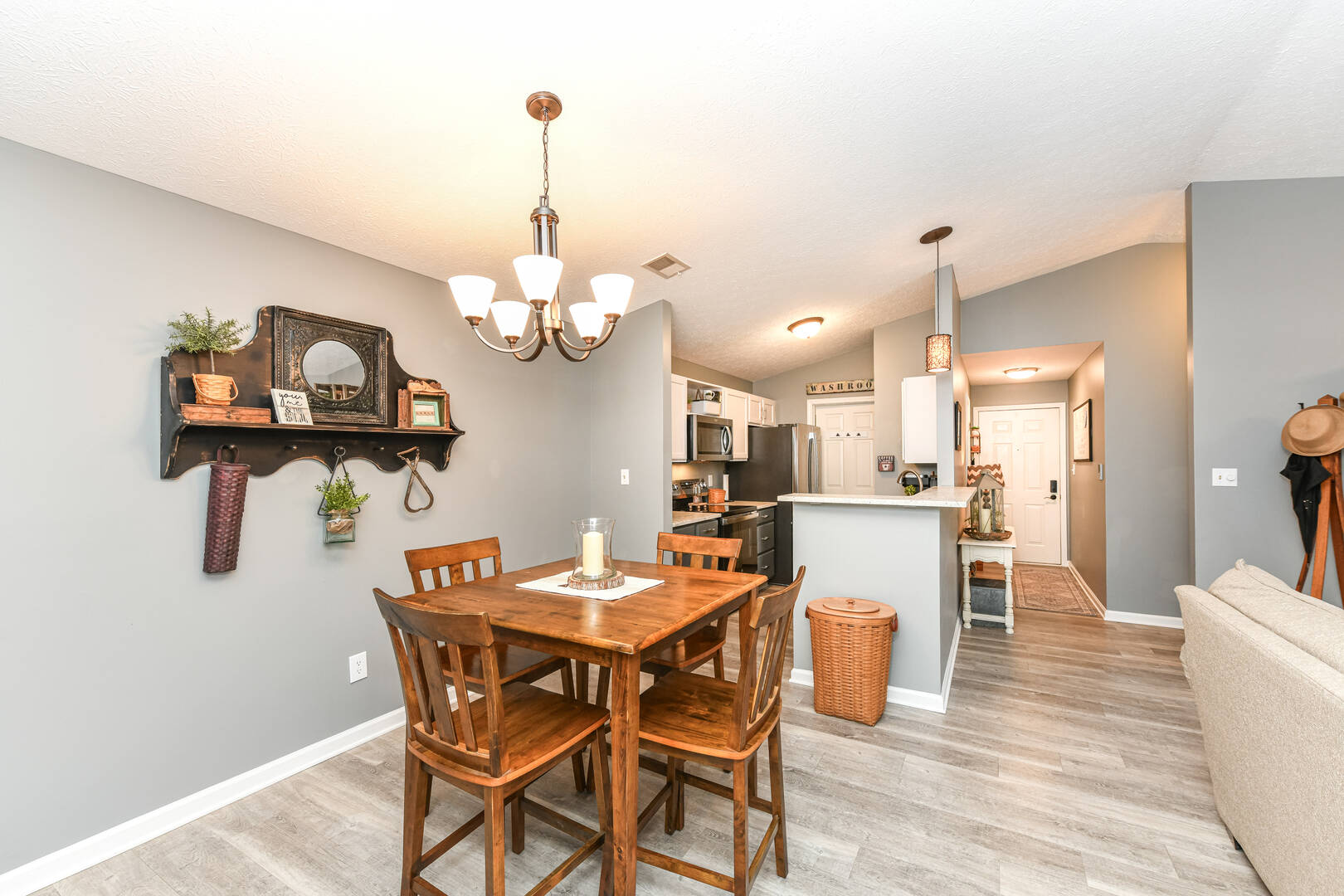 8418 Glenwillow Ln. Unit 205 Indpls, In 46278
