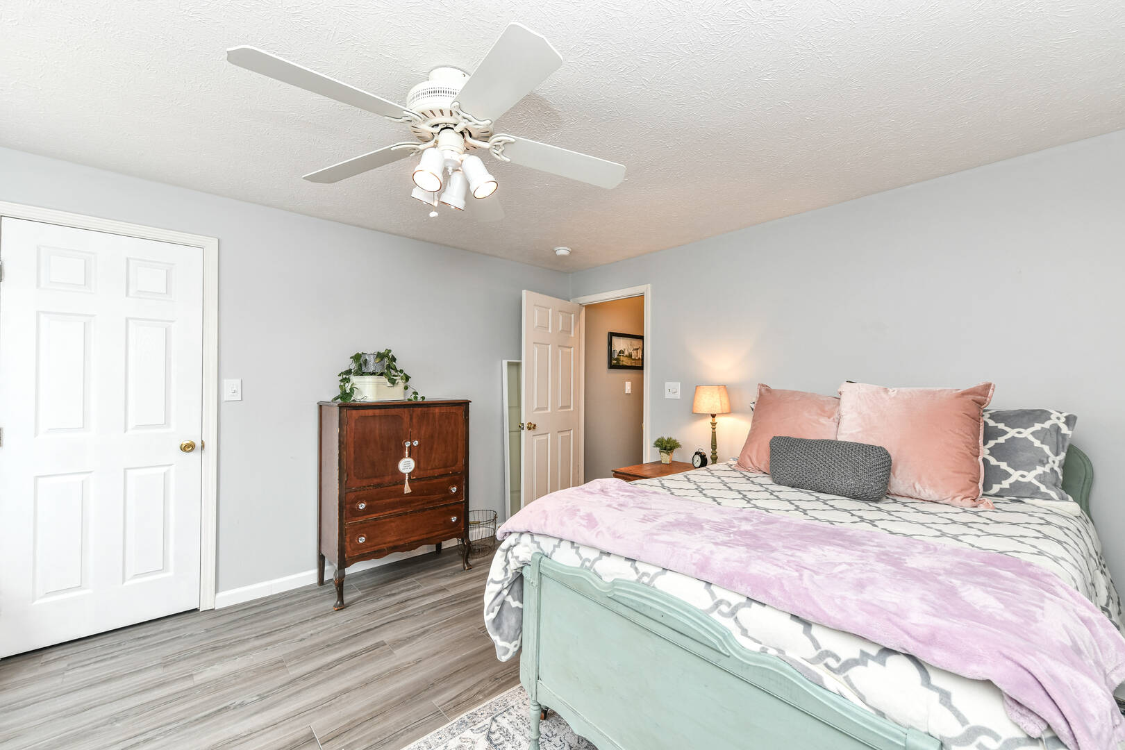 8418 Glenwillow Ln. Unit 205 Indpls, In 46278