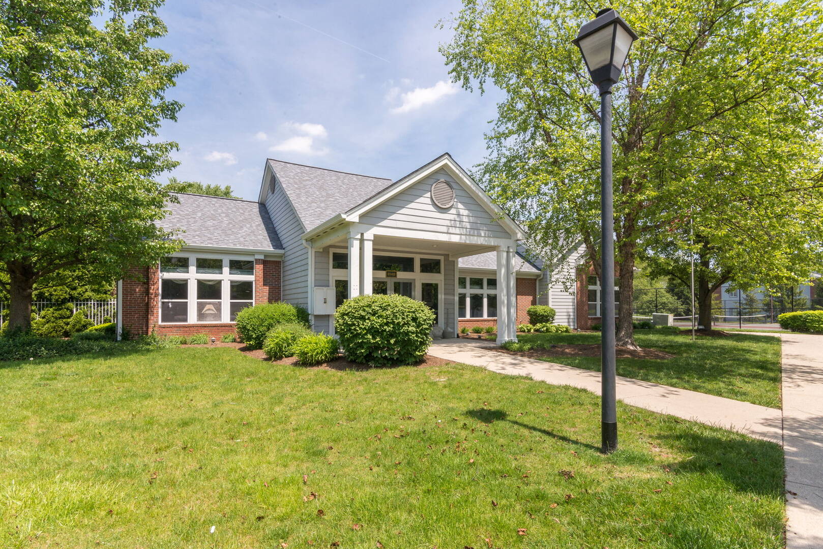 8418 Glenwillow Ln. Unit 205 Indpls, In 46278