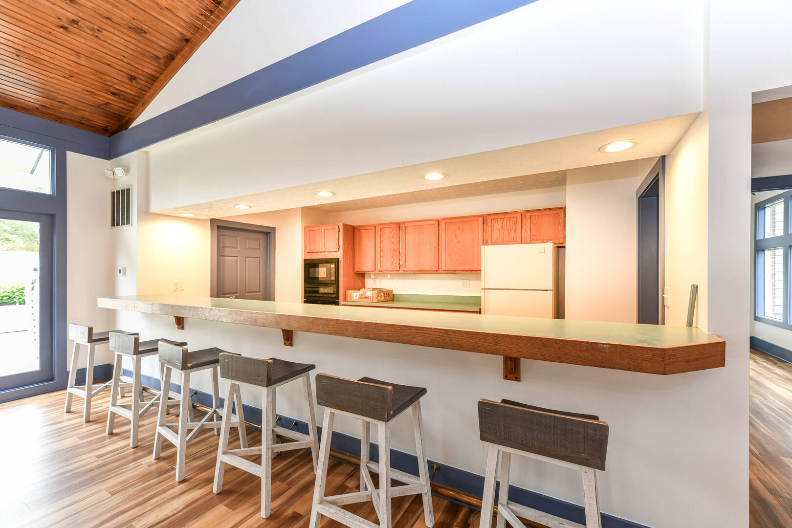 8418 Glenwillow Ln. Unit 205 Indpls, In 46278