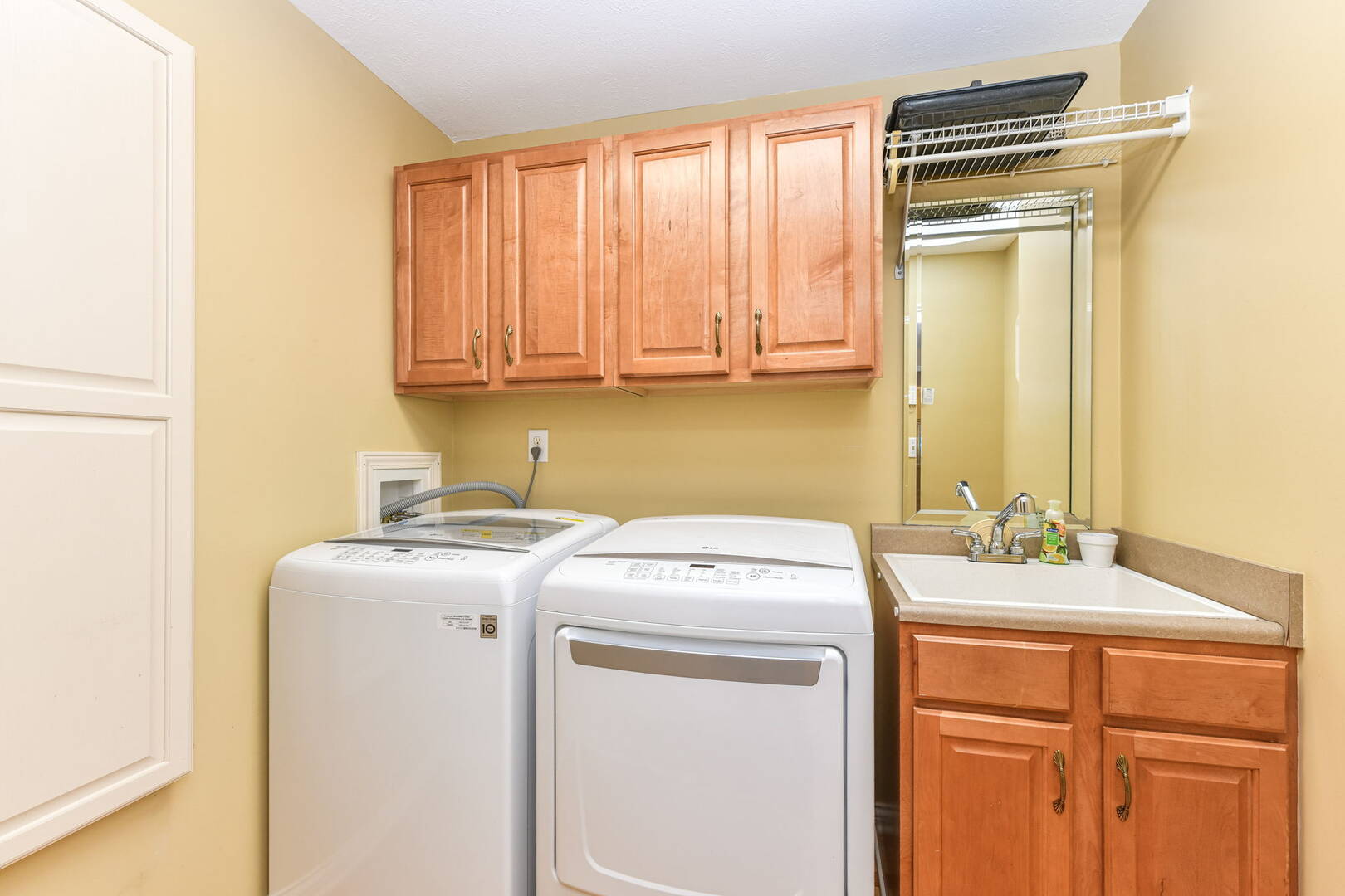 10077 Gemstone Dr., Noblesville, IN 46060