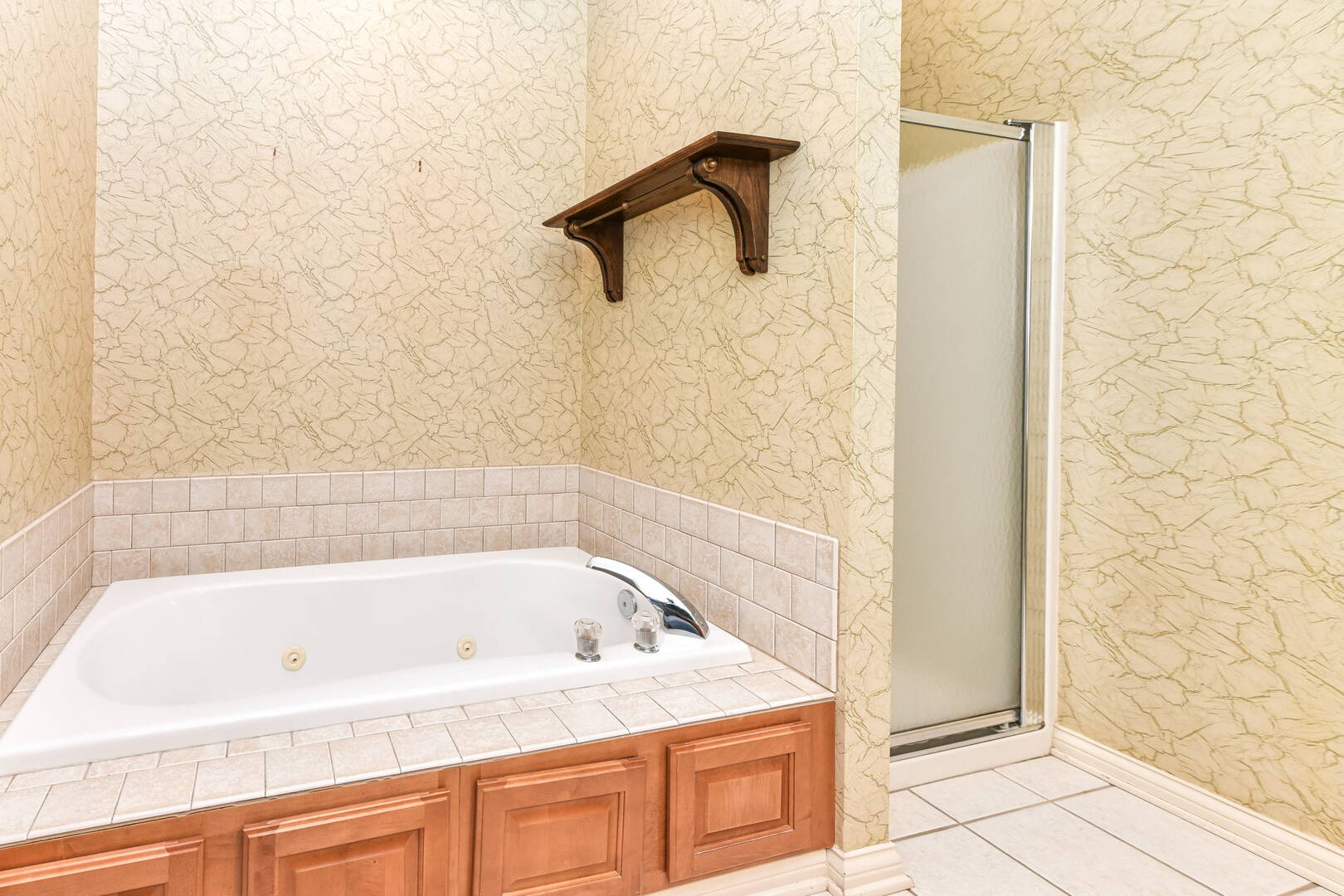 10077 Gemstone Dr., Noblesville, IN 46060