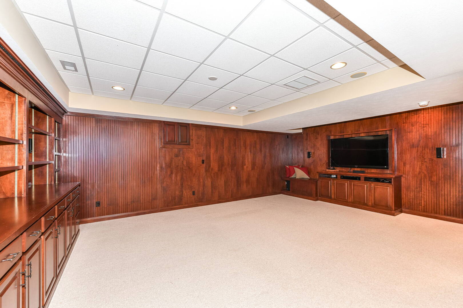 10077 Gemstone Dr., Noblesville, IN 46060