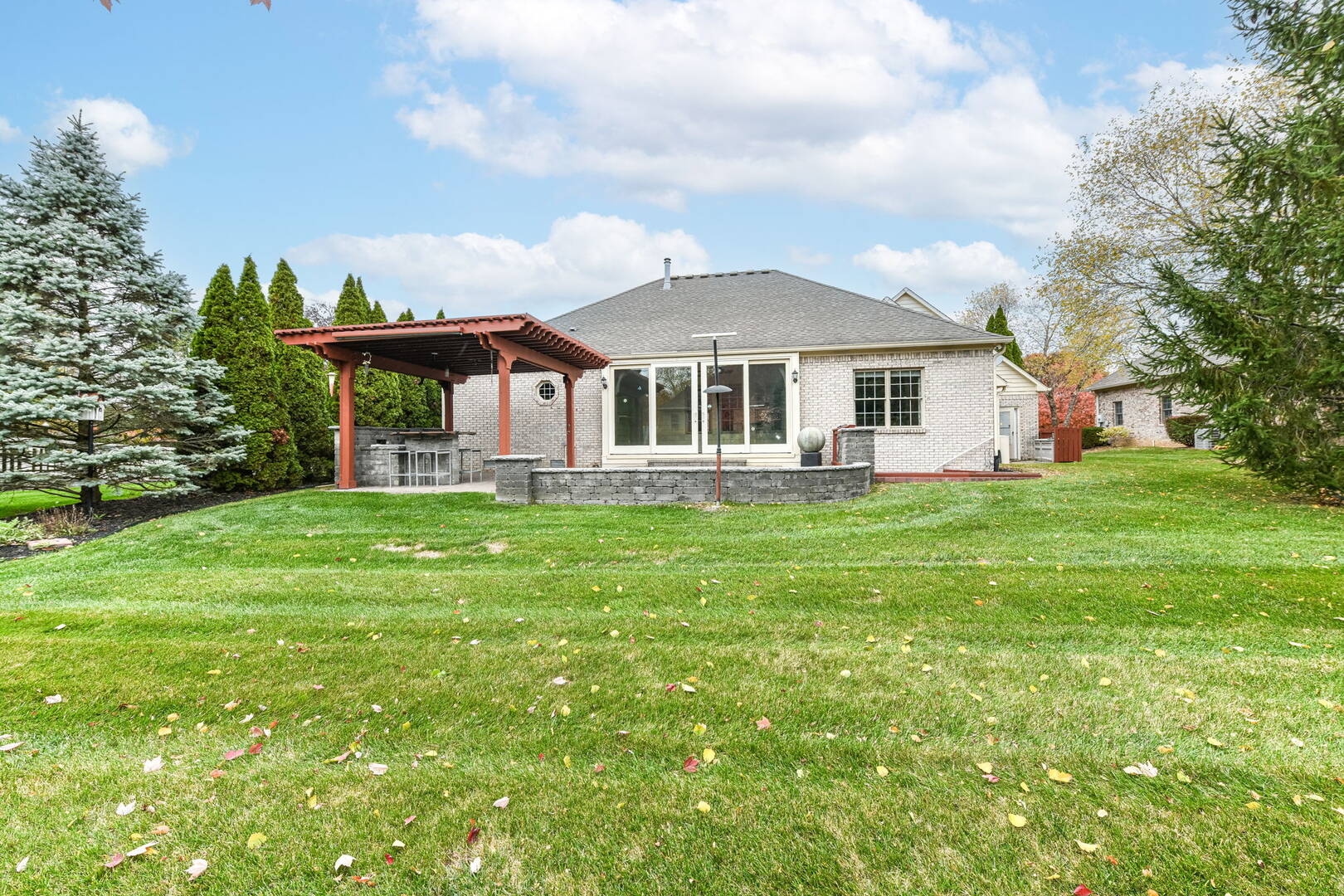 10077 Gemstone Dr., Noblesville, IN 46060